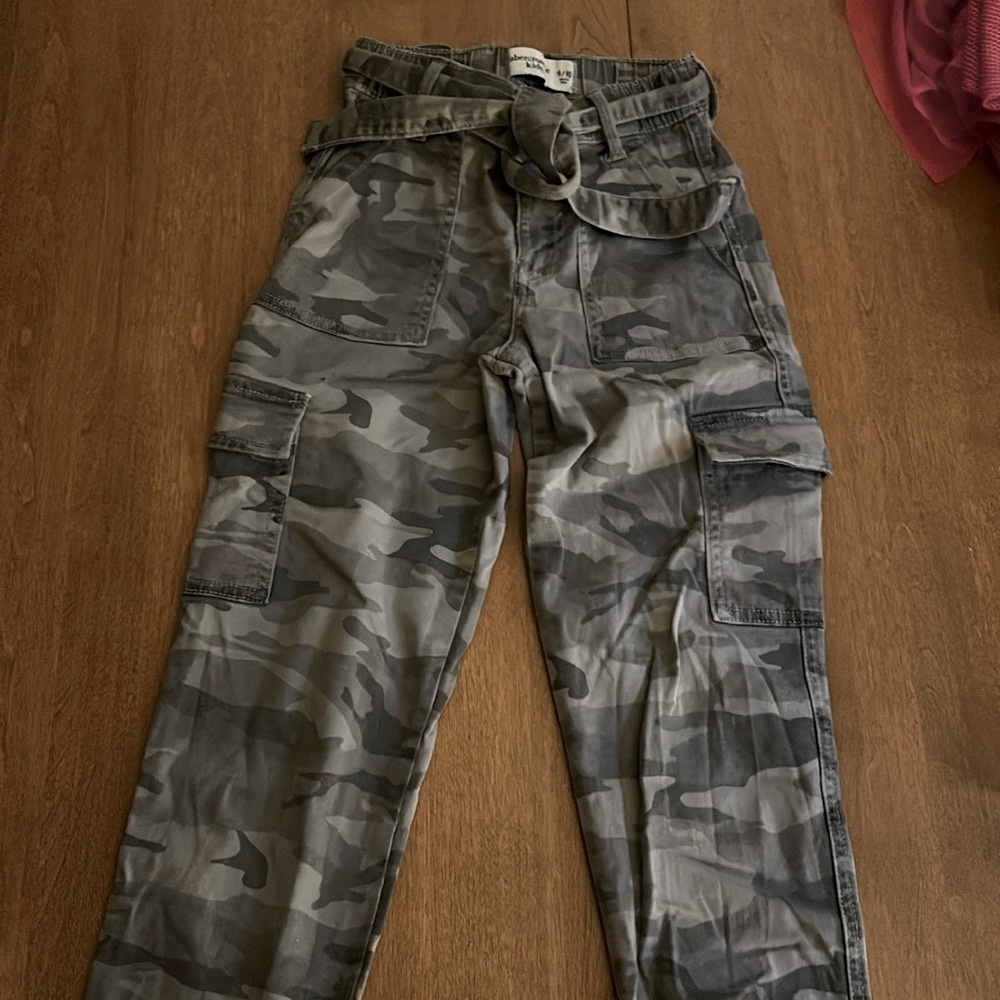 Abercrombie kids camouflage green pants